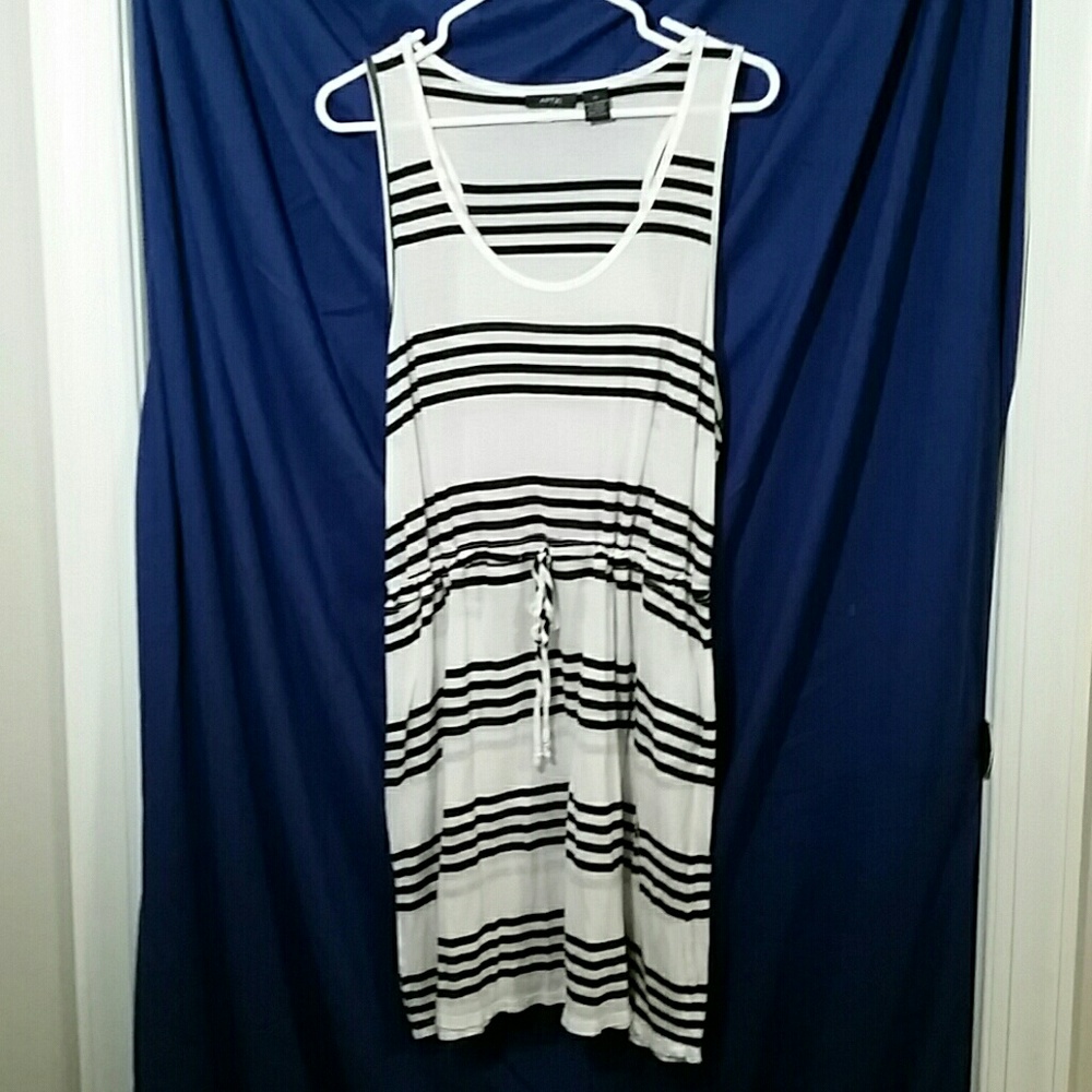 Black and White Striped T-shirt Dress